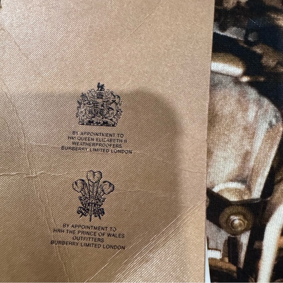 BNWT MENS BURBERRY LONDON SIZE MEDIUM - Picture 9 of 16